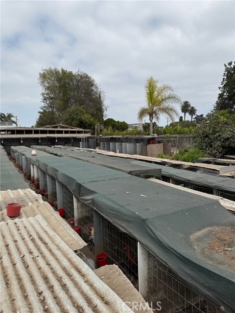 471 Bennett Street, Compton CA: https://media.crmls.org/medias/c35d3318-9f75-4541-83b1-126e788847a3.jpg