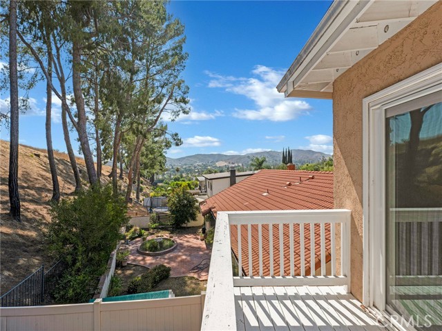 28702 Eagleton Street, Agoura Hills CA: https://media.crmls.org/medias/c35dc849-59db-42dd-9246-f265865c3606.jpg