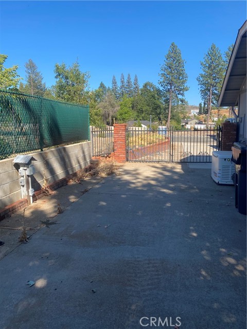 1585 Gate Lane, Paradise CA: https://media.crmls.org/medias/c35e56d7-ed26-4d32-a633-cbb82af04f3e.jpg