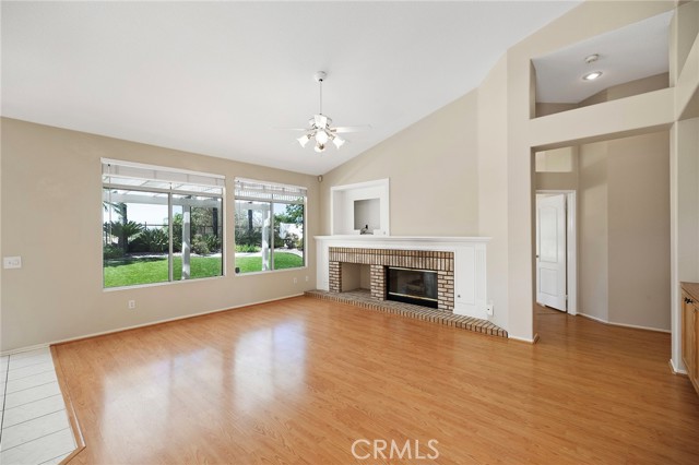 Detail Gallery Image 13 of 53 For 32176 Corte Florecita, Temecula,  CA 92592 - 3 Beds | 2 Baths