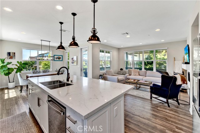 Detail Gallery Image 15 of 74 For 16 Yerra St, Rancho Mission Viejo,  CA 92694 - 4 Beds | 3/1 Baths