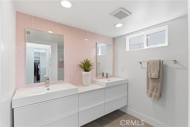 Detail Gallery Image 20 of 36 For 258 Walnut, Newport Beach,  CA 92663 - 3 Beds | 2 Baths