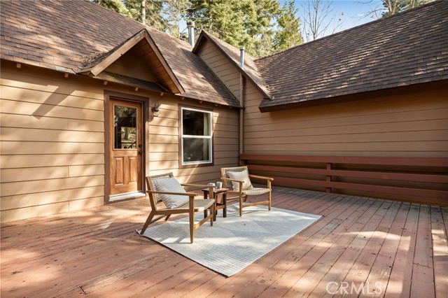 Detail Gallery Image 14 of 34 For 954 Crest Estates, Lake Arrowhead,  CA 92352 - 3 Beds | 2 Baths