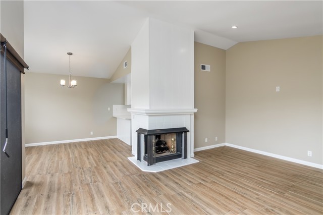661 La Corona Court, Oak Park CA: https://media.crmls.org/medias/c35fc3e8-9023-4f9b-8aa5-226149f124b1.jpg