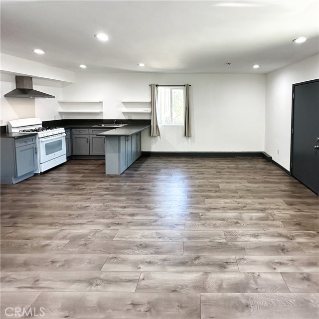 Detail Gallery Image 4 of 7 For 38633 28th St E, Palmdale,  CA 93550 - 0 Beds | 1 Baths