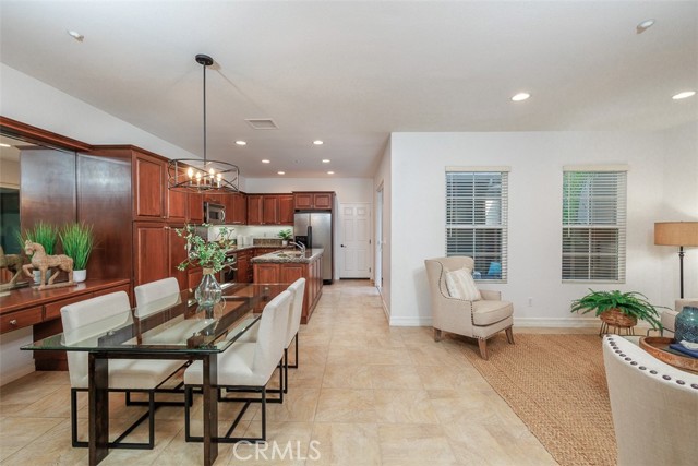 72 Orange Blossom, Ladera Ranch CA: https://media.crmls.org/medias/c3604060-b818-4f77-99d7-cb7c1a578c56.jpg