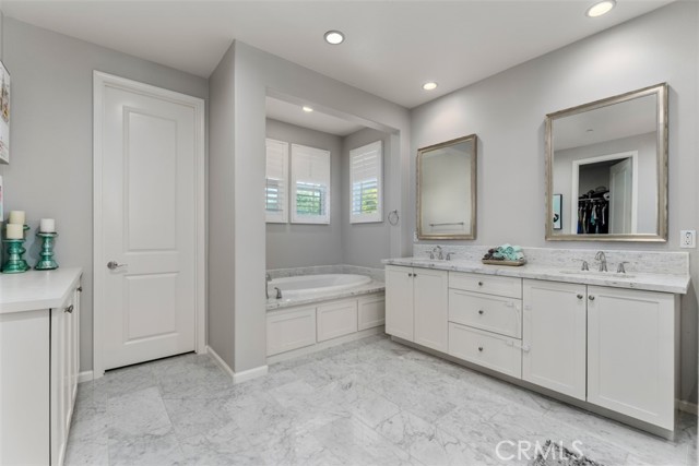 Detail Gallery Image 29 of 36 For 120 Fieldwood, Irvine,  CA 92618 - 4 Beds | 4/1 Baths
