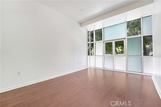 Detail Gallery Image 10 of 15 For 630 W 6th #216,  Los Angeles,  CA 90017 - 1 Beds | 1 Baths
