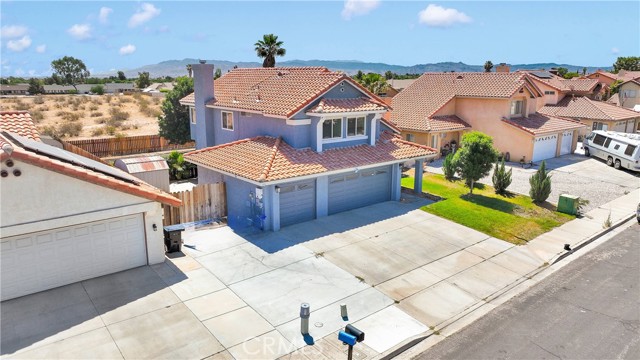 12725 Sundown Road, Victorville CA: https://media.crmls.org/medias/c360dcc7-dd27-433d-9f01-1e5c5f53179f.jpg