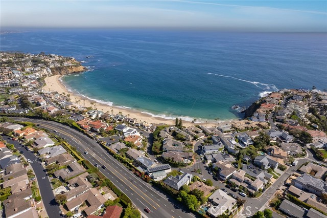 Detail Gallery Image 43 of 46 For 121 Emerald Bay, Laguna Beach,  CA 92651 - 5 Beds | 4/1 Baths