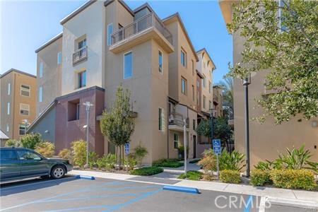 Front Image Thumbnail for CROC26064218