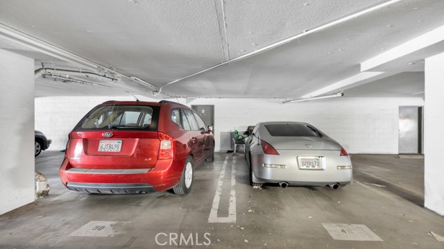 2 parking Spots in front of Entrance to unit