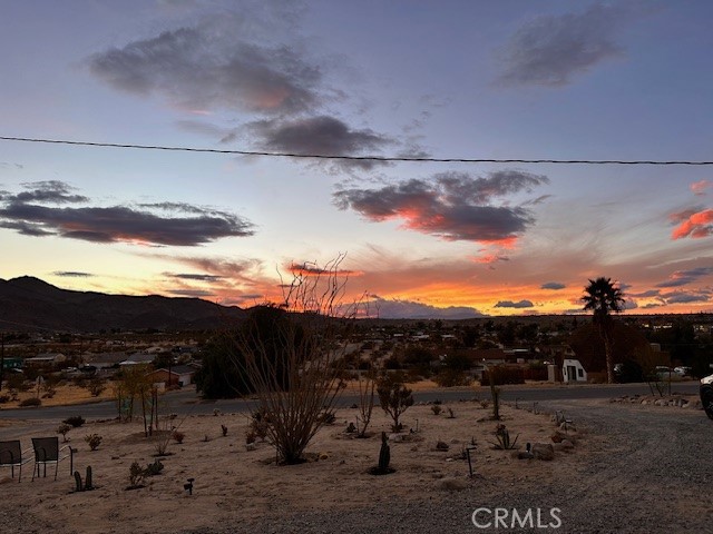 https://media.crmls.org/medias/c361988d-2bfa-4745-ac32-77809b5a8f1e.jpg?preset=X-Large
