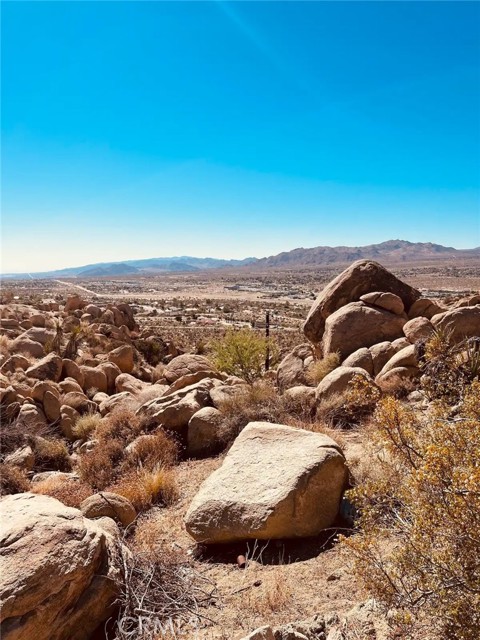 Detail Gallery Image 30 of 32 For 58012 Hidden Gold Dr, Yucca Valley,  CA 92284 - 3 Beds | 2 Baths