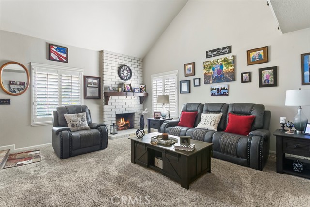 4821 E Kenyon Place, Orange CA: https://media.crmls.org/medias/c361de70-1c3e-499c-8e3e-61db6331066a.jpg