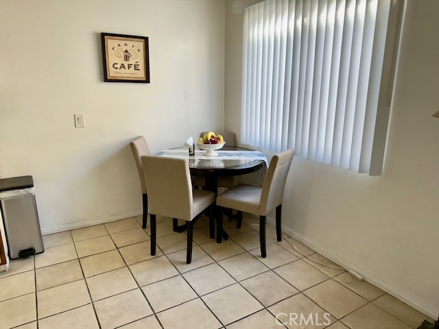 Detail Gallery Image 20 of 24 For 19400 Wyandotte #16,  Reseda,  CA 91335 - 3 Beds | 2 Baths