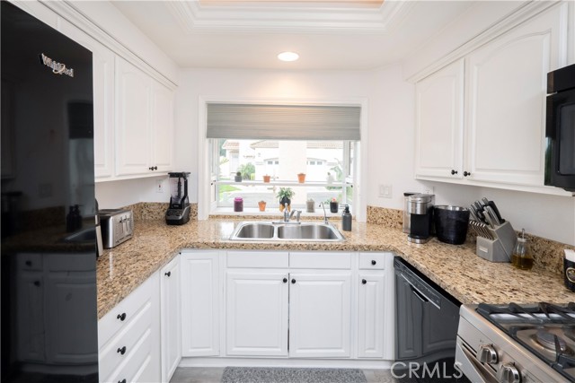 Detail Gallery Image 16 of 47 For 703 Morgan Pl, Corona,  CA 92879 - 2 Beds | 1 Baths