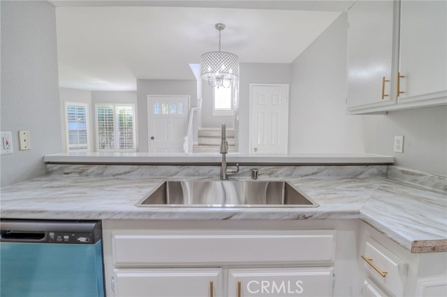 14738 Pioneer Boulevard, Norwalk CA: https://media.crmls.org/medias/c3633ecf-94e0-4c63-b4be-00020cb8f6dc.jpg