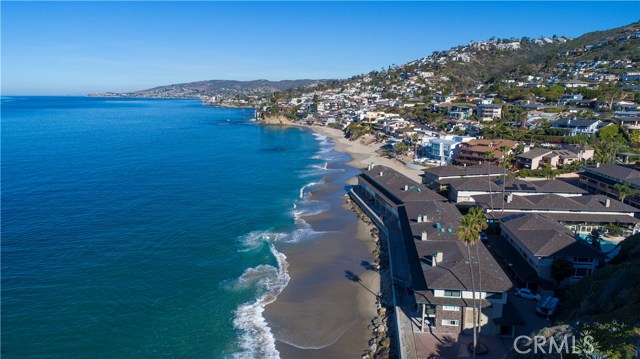 Detail Gallery Image 3 of 35 For 40 Blue Lagoon, Laguna Beach,  CA 92651 - 3 Beds | 3 Baths