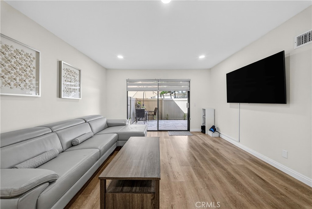 MLS #PW25215446 image #4