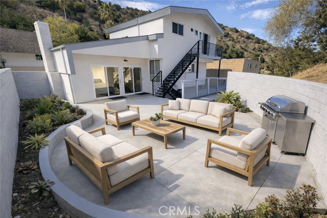 Detail Gallery Image 18 of 23 For 17148 Escalon, Encino,  CA 91436 - 4 Beds | 2/1 Baths