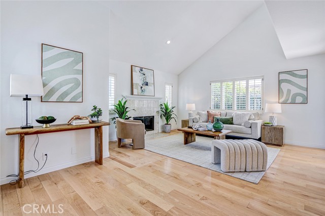 Detail Gallery Image 4 of 43 For 1808 Pullman Ln #B,  Redondo Beach,  CA 90278 - 4 Beds | 2/1 Baths