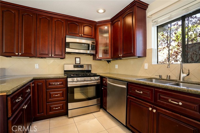 422 Hawthorne Street, 3 photo 14
