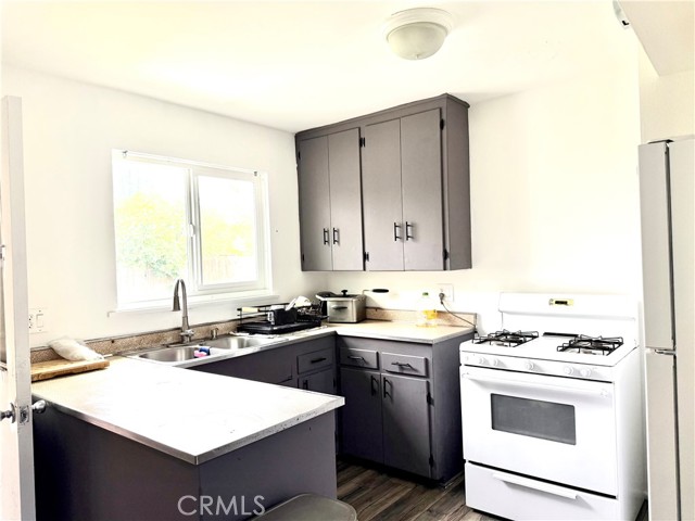 1230 S Rene Drive, Santa Ana CA: https://media.crmls.org/medias/c365beaf-7833-4da1-ab98-dfc8474e5ad9.jpg