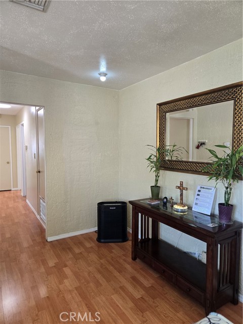 2149 Clover Street, Simi Valley CA: https://media.crmls.org/medias/c365de06-1e44-4612-8f0d-d8c9417bf4b3.jpg