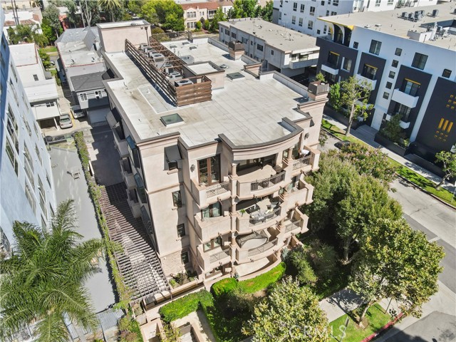 462 S Maple Drive, Beverly Hills CA: https://media.crmls.org/medias/c36675bb-c4f7-40e0-95a4-865c480a7c00.jpg