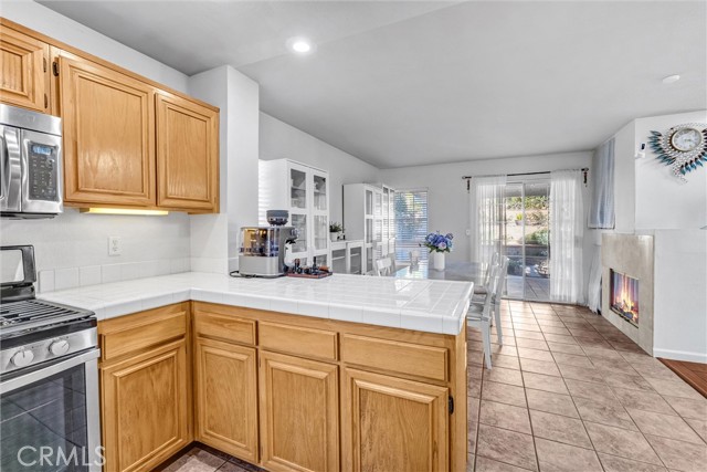 Detail Gallery Image 13 of 28 For 1744 Empty Saddle, Simi Valley,  CA 93063 - 3 Beds | 2/1 Baths