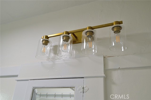 44 48 Navy Street, Venice CA: https://media.crmls.org/medias/c3678d65-ad8d-4c13-b32b-8a6b476f9c16.jpg