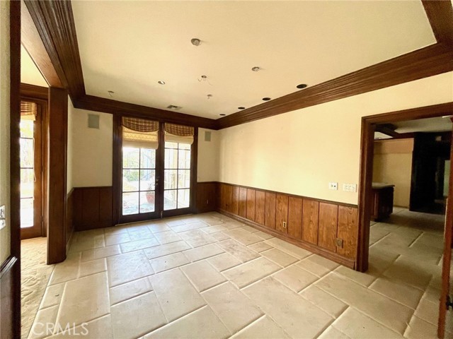 Detail Gallery Image 8 of 65 For 24756 Eilat St, Woodland Hills,  CA 91367 - 6 Beds | 5/1 Baths