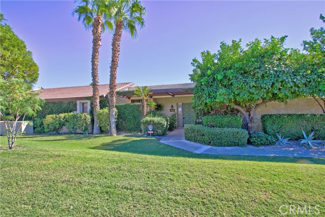 Image 4 for 1451  E Amado RD
