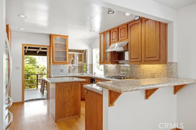 870 Rosecrans Avenue, Manhattan Beach, California 90266, 3 Bedrooms Bedrooms, ,2 BathroomsBathrooms,Residential,Sold,Rosecrans,SB21187159