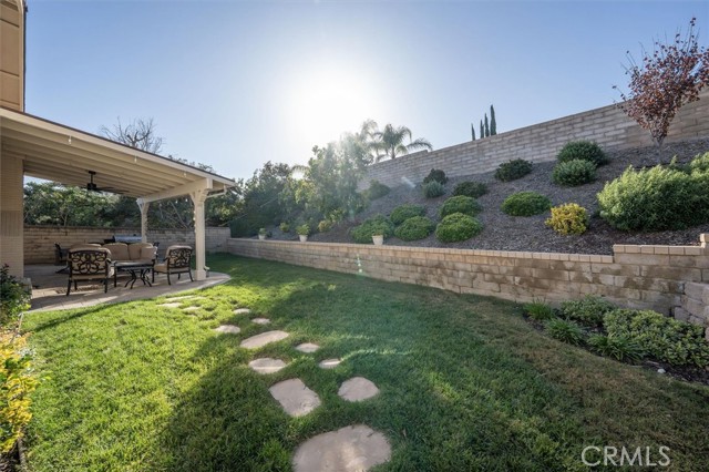 Detail Gallery Image 6 of 46 For 22948 Magnolia Glen, Valencia,  CA 91354 - 4 Beds | 2 Baths