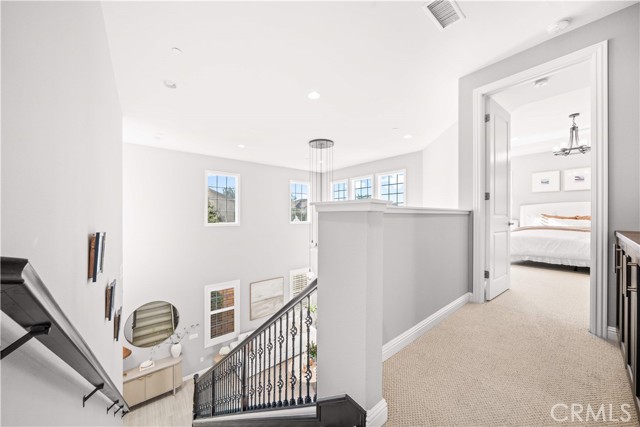 Detail Gallery Image 15 of 60 For 42 Castellana, Lake Forest,  CA 92630 - 4 Beds | 3 Baths