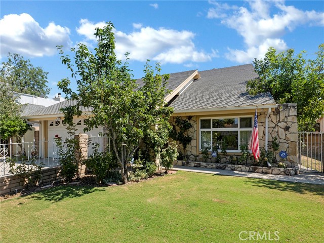 15920 Bahama Street, North Hills CA: https://media.crmls.org/medias/c369584a-bc2e-4204-975f-55f4b49842bc.jpg