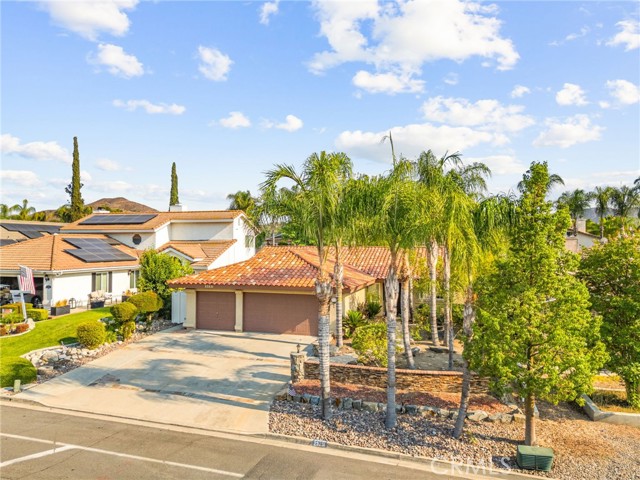 Detail Gallery Image 5 of 62 For 23231 Canyon Lake Dr, Canyon Lake,  CA 92587 - 3 Beds | 2 Baths