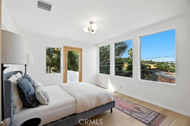 Image 48 of 75 For 854 Avenue 37