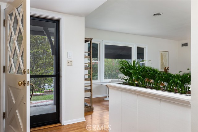 Detail Gallery Image 3 of 29 For 435 Paulette Pl, La Canada Flintridge,  CA 91011 - 3 Beds | 2 Baths