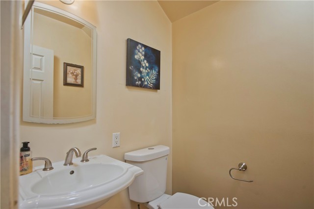 Detail Gallery Image 44 of 52 For 13608 Bassett St, Valley Glen,  CA 91405 - 6 Beds | 4 Baths