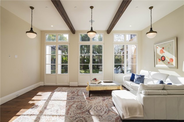 Detail Gallery Image 14 of 34 For 25 Blue Grass, Irvine,  CA 92603 - 6 Beds | 6/3 Baths