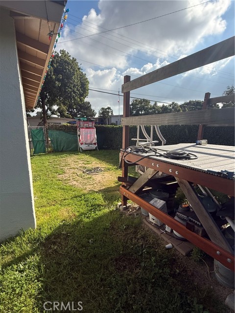 Detail Gallery Image 13 of 14 For 22415 Caroldale, Carson,  CA 90745 - 3 Beds | 2 Baths