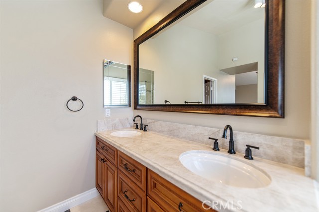 Detail Gallery Image 7 of 23 For 21 Crestview Dr, Rancho Santa Margarita,  CA 92688 - 5 Beds | 3 Baths