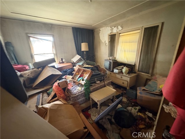 2391 Fashion Avenue, Long Beach CA: https://media.crmls.org/medias/c36e63a7-63ce-45a0-8f4f-447028444e89.jpg