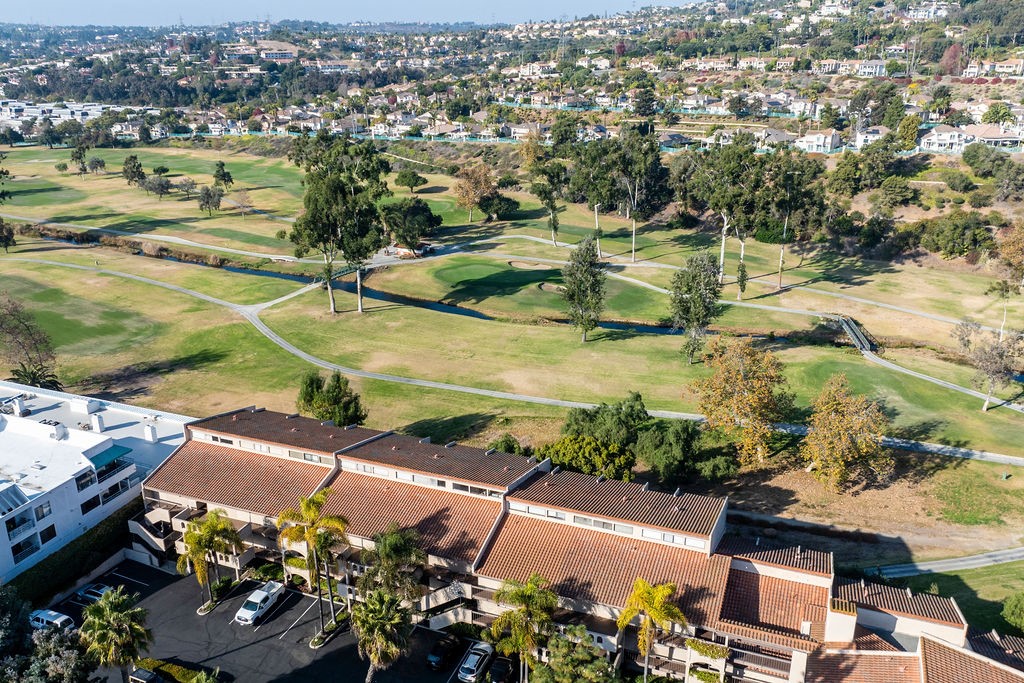 Detail Gallery Image 32 of 47 For 2564 Navarra Dr #105,  Carlsbad,  CA 92009 - 2 Beds | 2 Baths