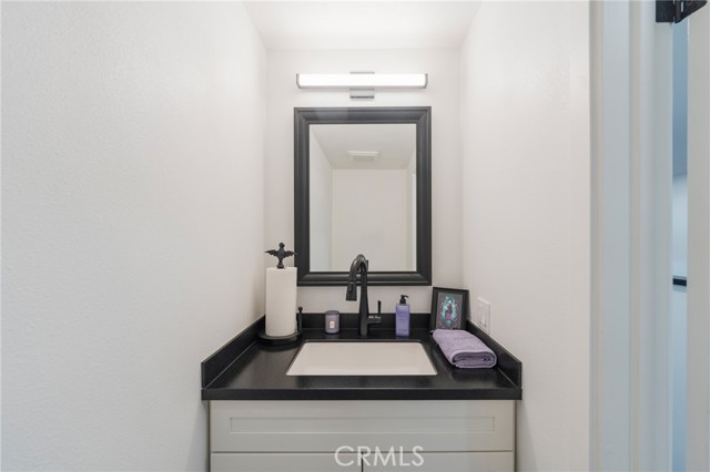 Detail Gallery Image 8 of 56 For 1016 Palo Verde, Long Beach,  CA 90815 - 2 Beds | 2/1 Baths