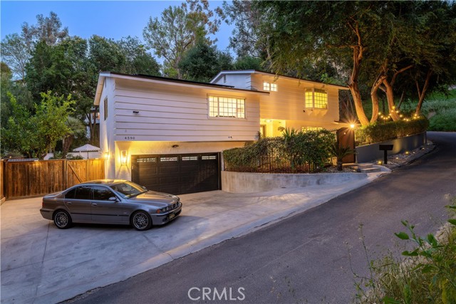 Detail Gallery Image 3 of 73 For 4590 Ensenada Dr, Woodland Hills,  CA 91364 - 3 Beds | 2/1 Baths