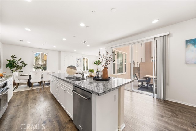 Detail Gallery Image 10 of 42 For 153 Fixie, Irvine,  CA 92618 - 3 Beds | 3/1 Baths